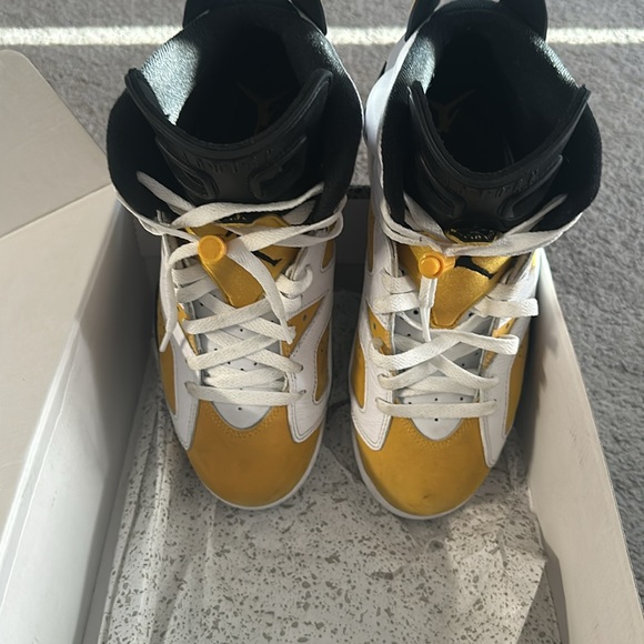 AIR JORDAN 6 RETRO - Picture 2 of 8